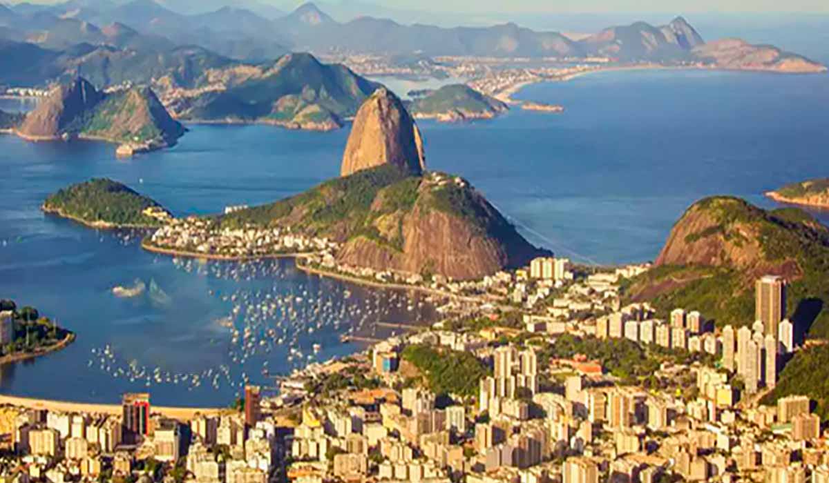 Voos para o ano novo no Rio de Janeiro. Melhores passagens aéreas Decolar, CVC e 123milhas para o Rio de janeiro no Ano Novo.
