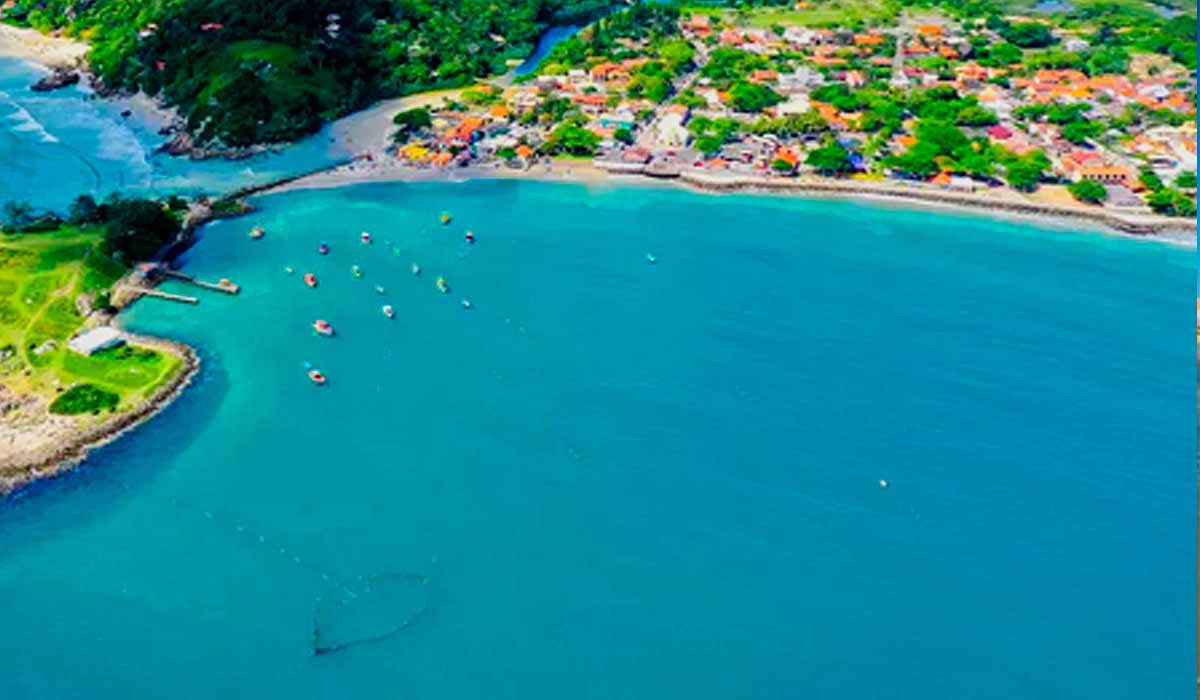 Passagens aéreas para Florianópolis na baixa temporada 11 ofertas.