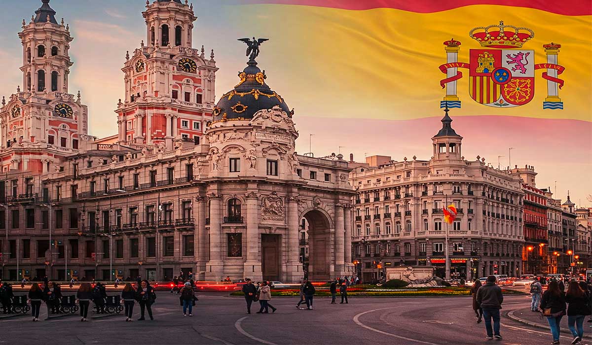 Voos para Madrid com cupom de desconto Decolar.